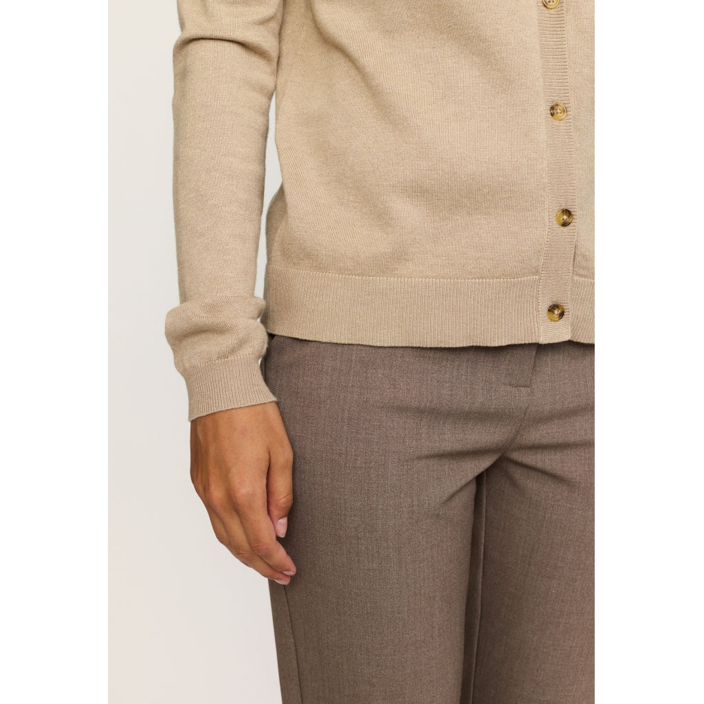Cardigan Marla, nomad