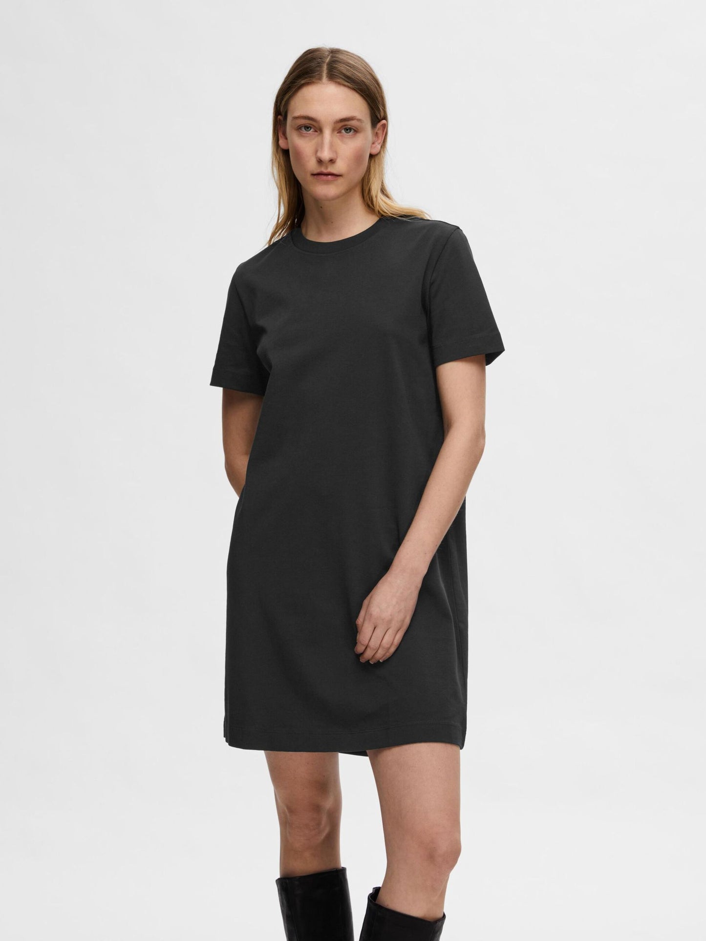 Klänning Essential short tee, black
