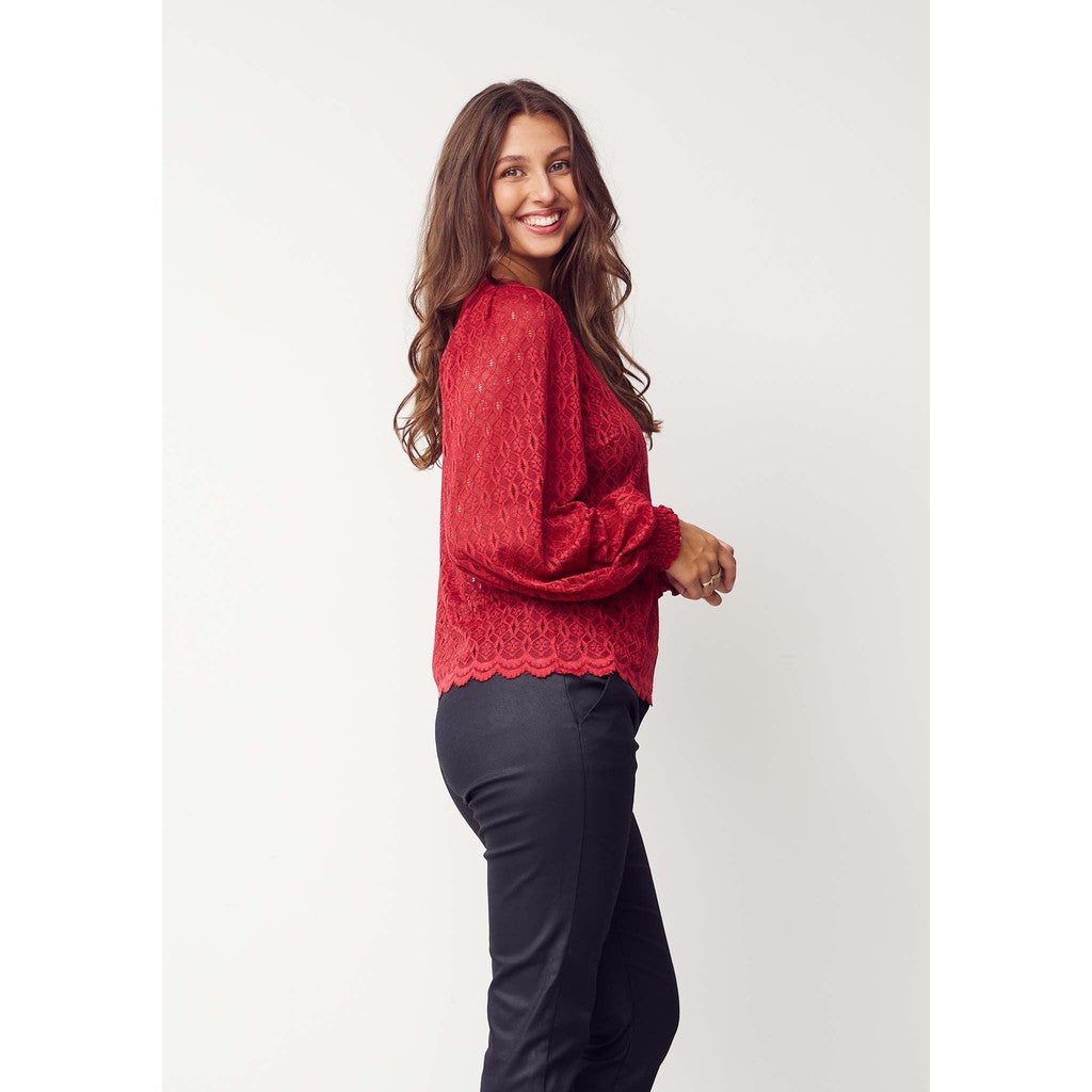 Blus Katty lace, warm red
