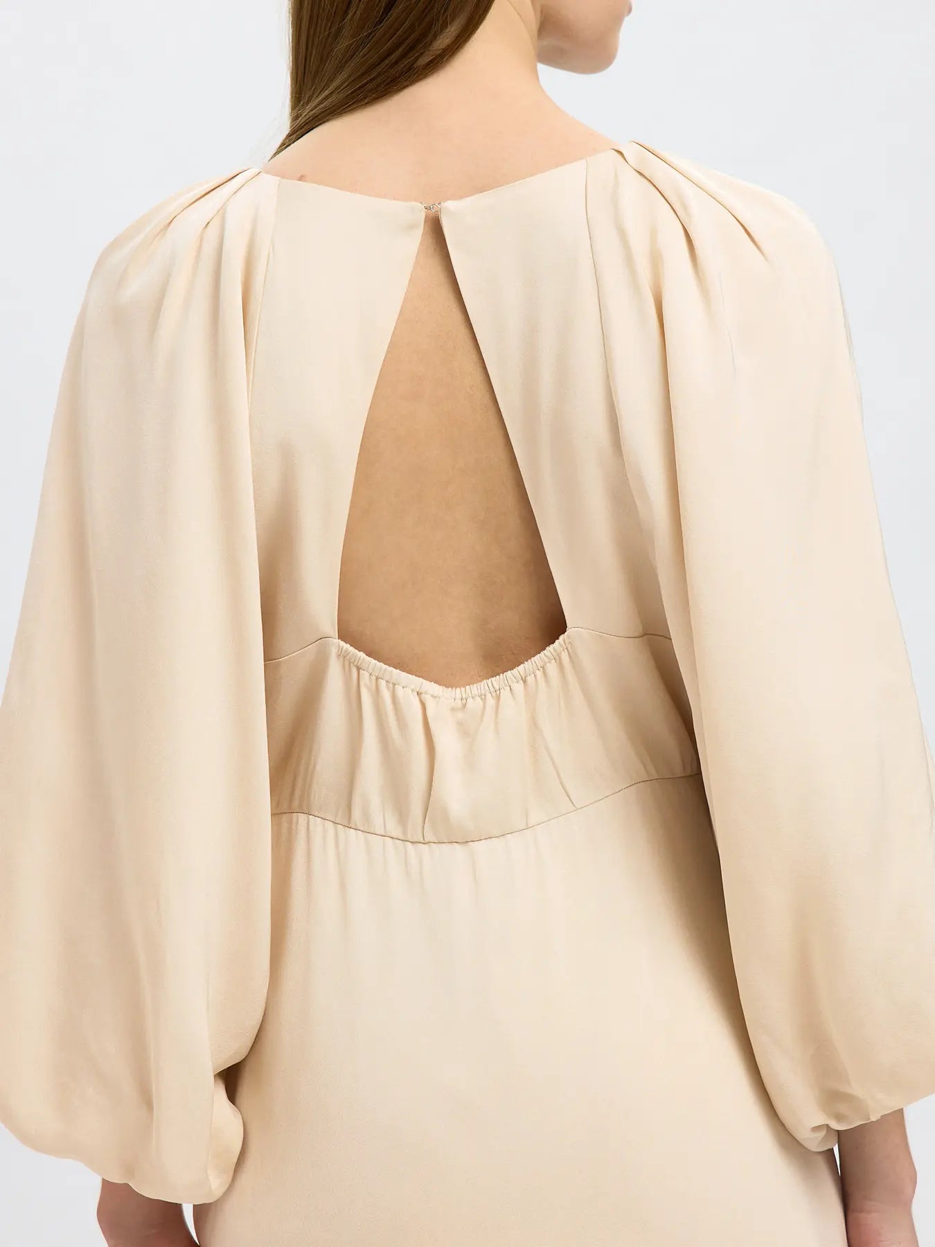 Klänning Laurina 3/4 open back