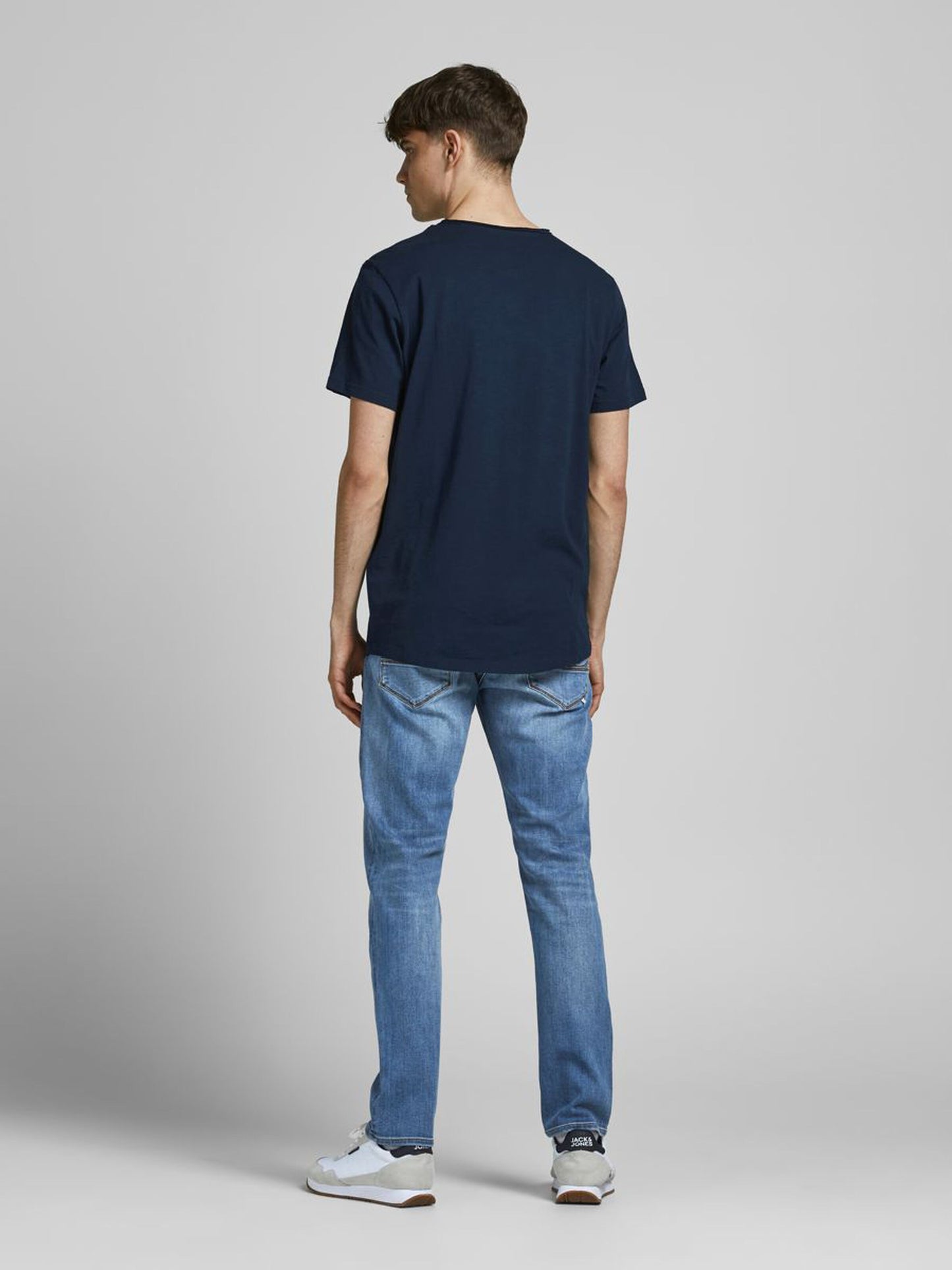 T-shirt Basher, navy blazer