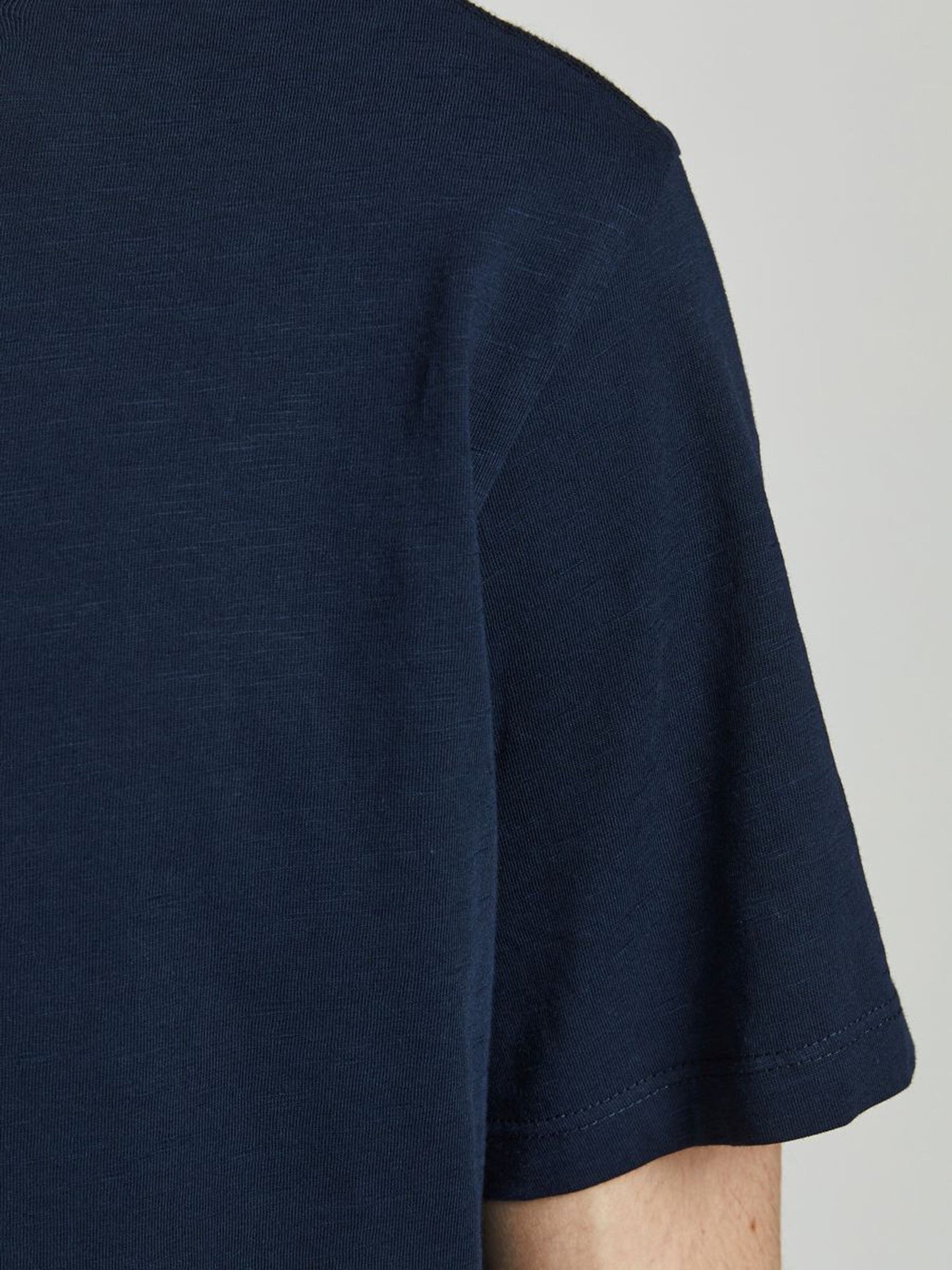 T-shirt Basher, navy blazer