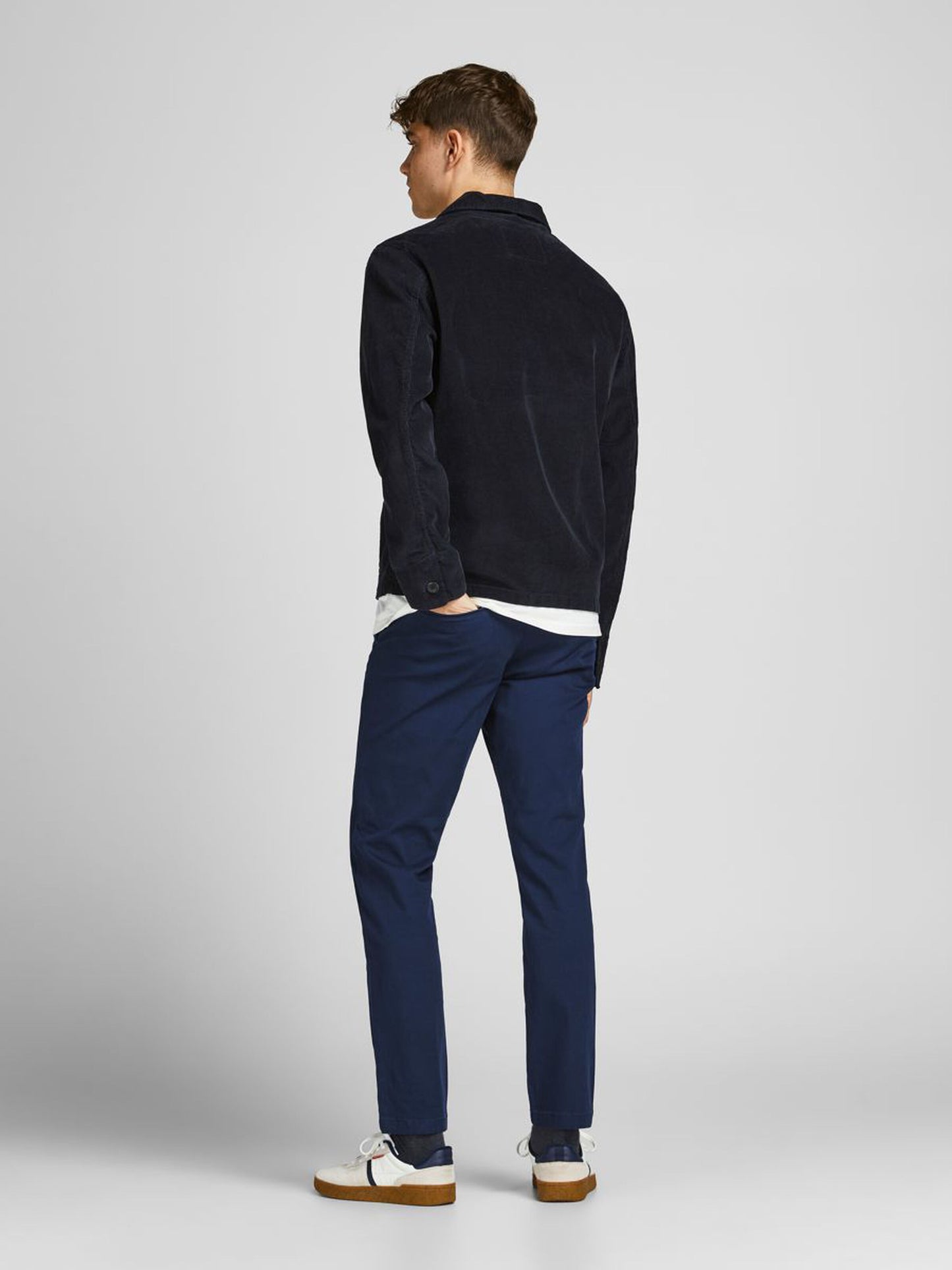 Chinos Ollie Jagger, navy blazer