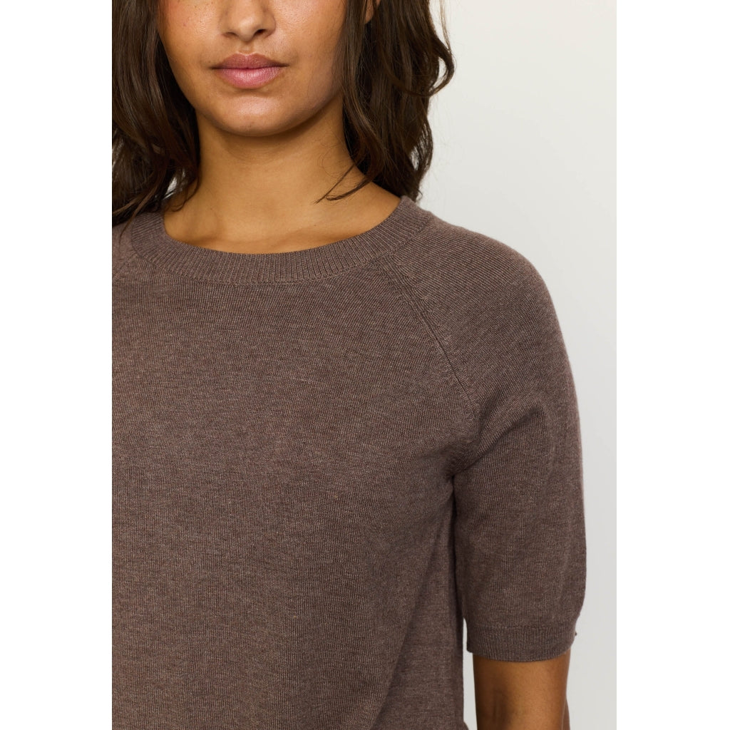Topp Marla ss o-neck, coffee quartz