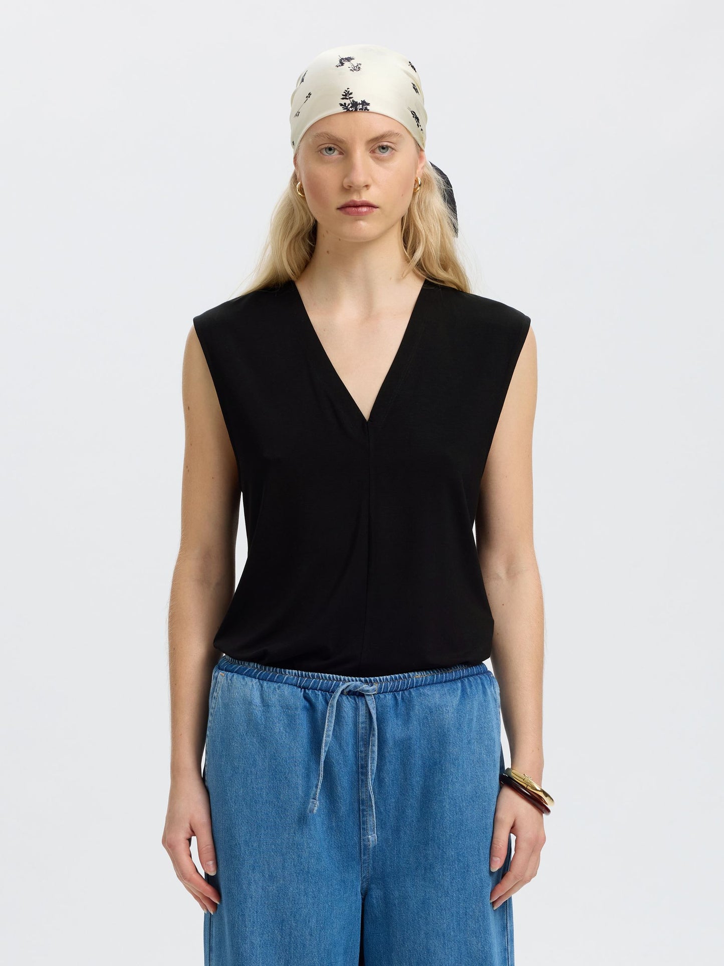 Topp Berta Bellis v-neck
