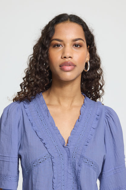 Blus Voilana