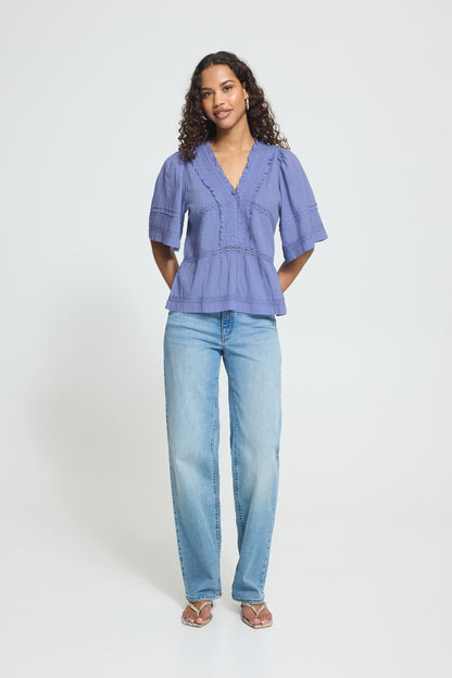 Blus Voilana