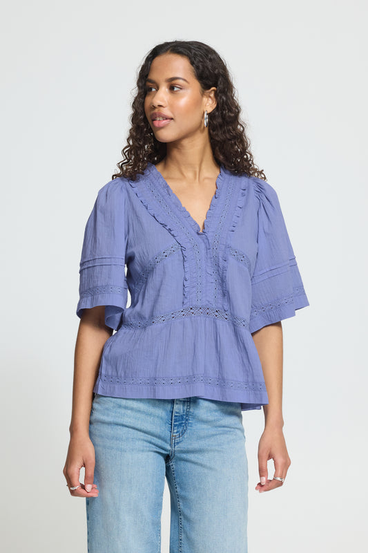 Blus Voilana
