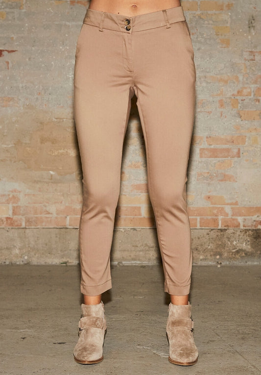 Byxa Isay chino, potato