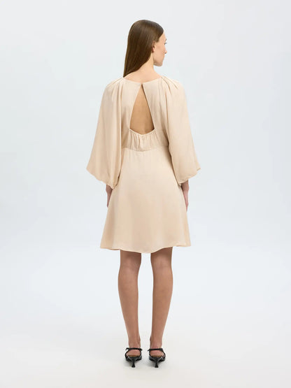 Klänning Laurina 3/4 open back