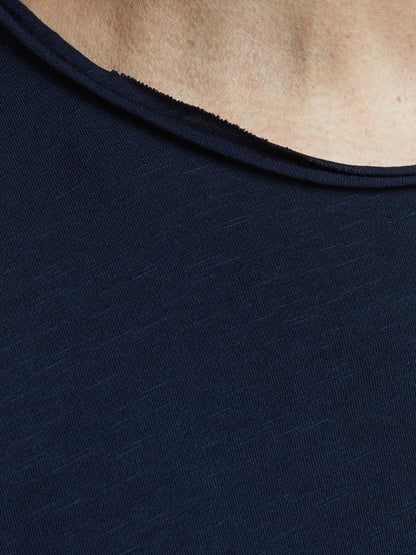 T-shirt Basher, navy blazer